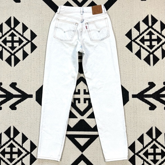 Levi’s 501 ‘81 High Rise Tapered Mom Jean in Erikka's Pic Light Wash Size 25 - Picture 13 of 16